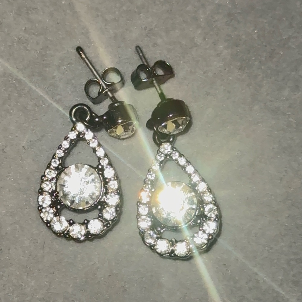 Elegant Silver Teardrop Earrings